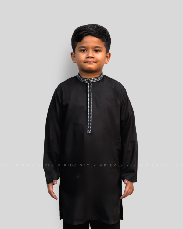 Boys Black Embroiderey Kurta,Trouser (Viscose)